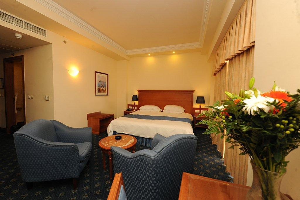 Fortina Spa Resort Sliema Dış mekan fotoğraf A room at the hotel