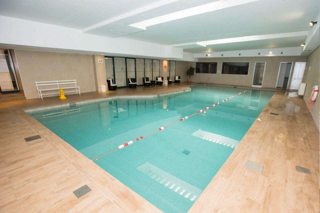 Fortina Spa Resort Sliema Dış mekan fotoğraf The swimming pool at the hotel