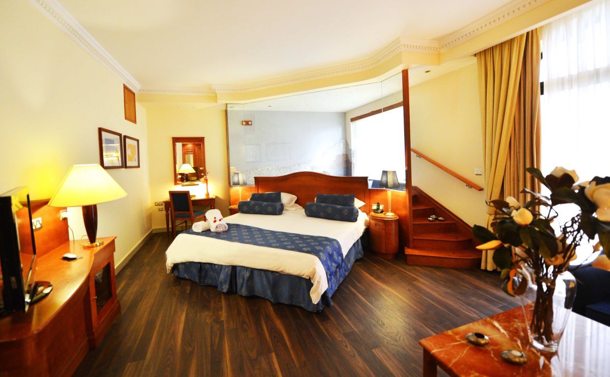 Fortina Spa Resort Sliema Dış mekan fotoğraf A suite at the hotel