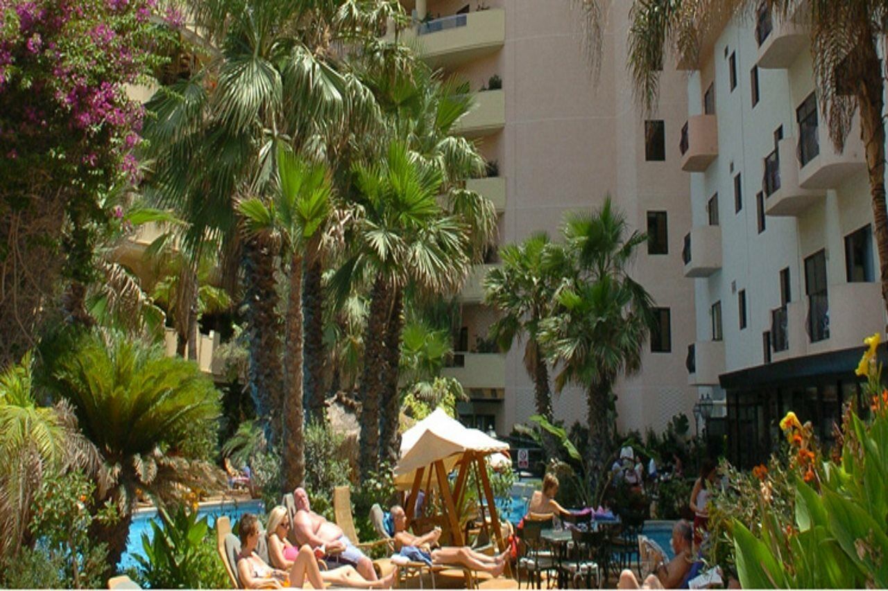 Fortina Spa Resort Sliema Dış mekan fotoğraf The hotel's pool